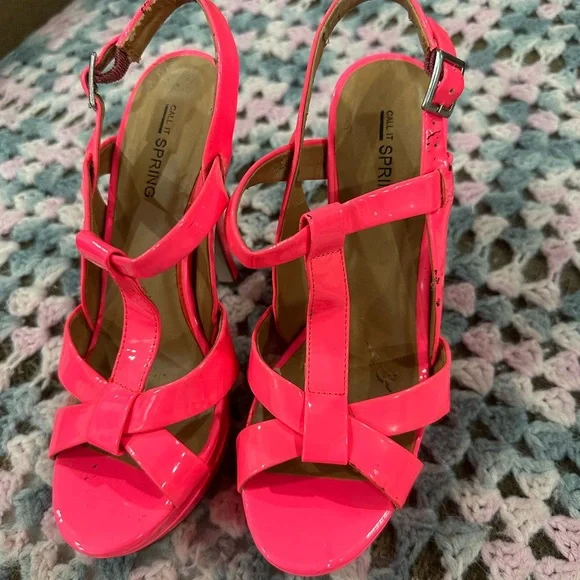 Heels - Picture 5 of 7